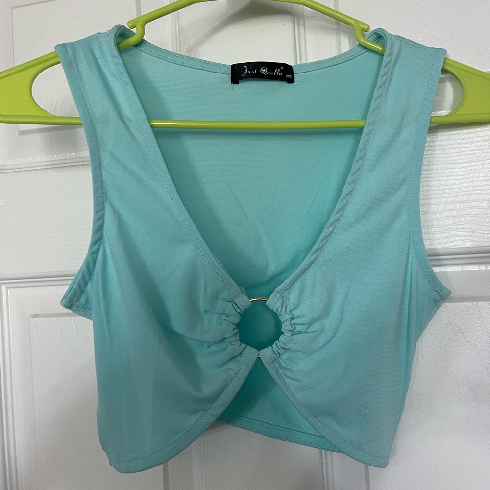 crop top